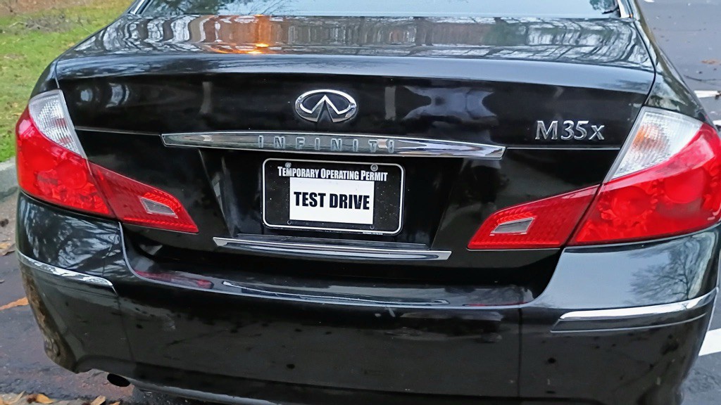 2009 INFINITI M35 Image 5