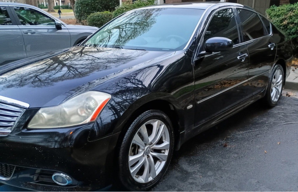 2009 INFINITI M35 Image 10