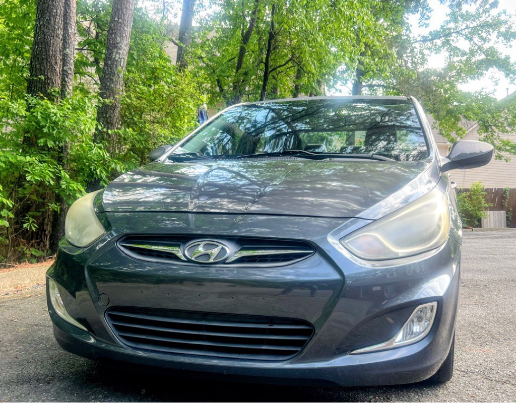 2013 Hyundai Accent Image 4