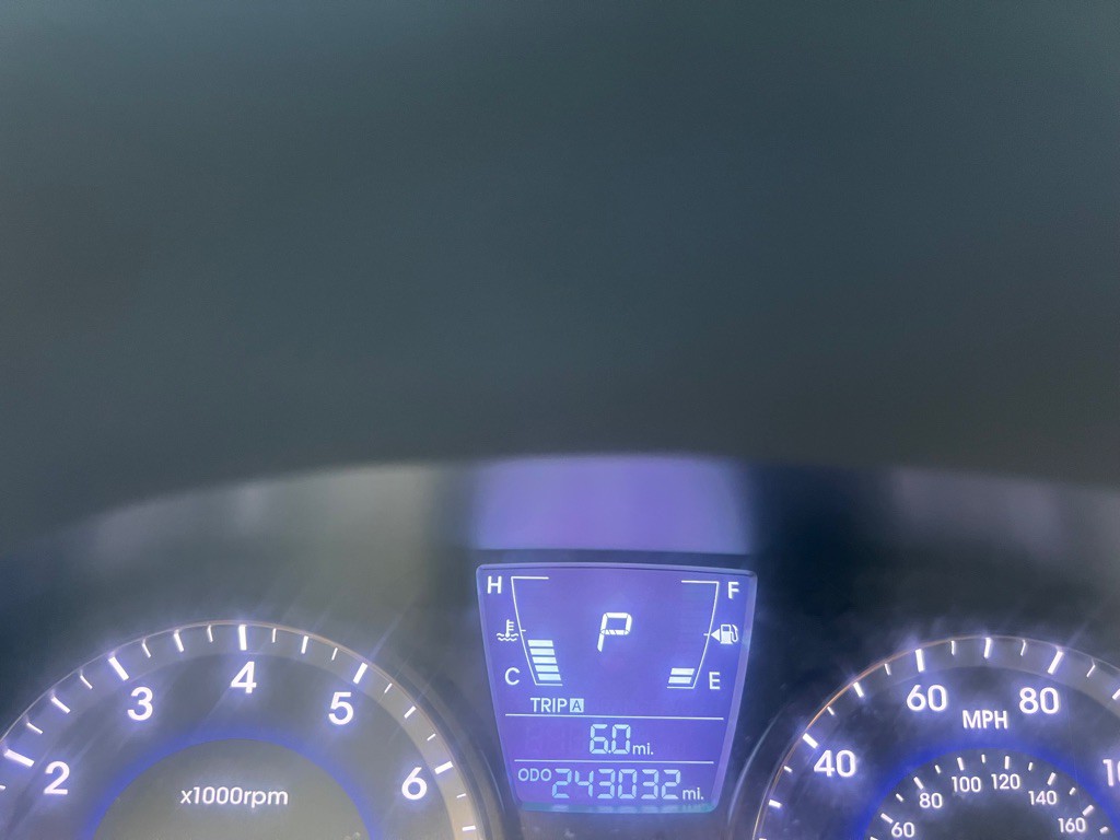 2013 Hyundai Accent Image 6