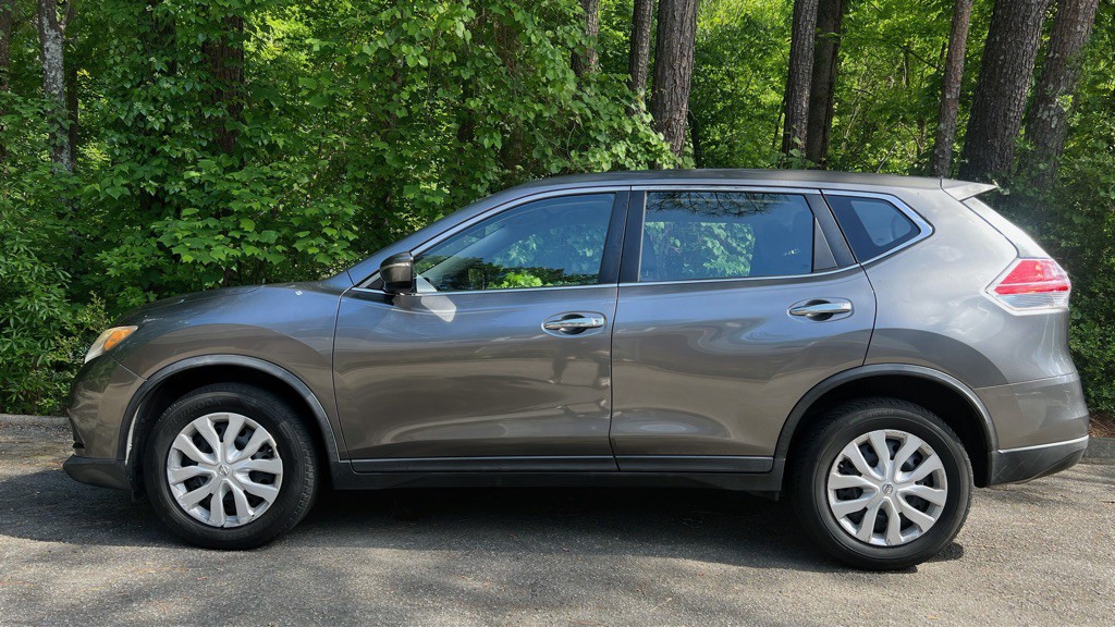 2015 Nissan Rogue Image 2