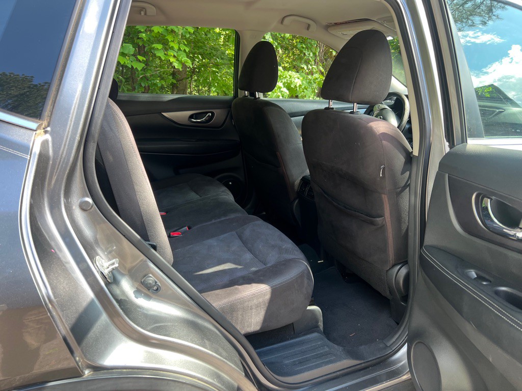 2015 Nissan Rogue Image 11