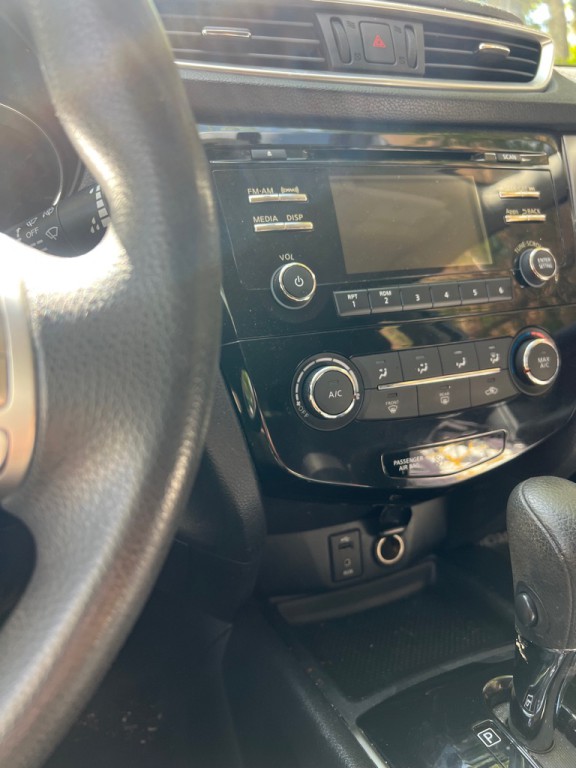 2015 Nissan Rogue Image 14