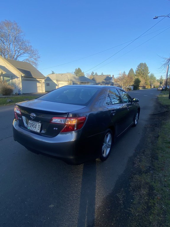 2012 Toyota Camry Image 3
