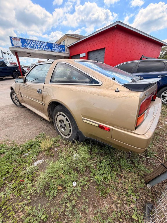 1986 Nissan 300ZX Image 3