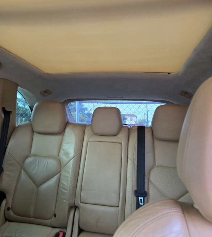 2013 Porsche Cayenne Image 8