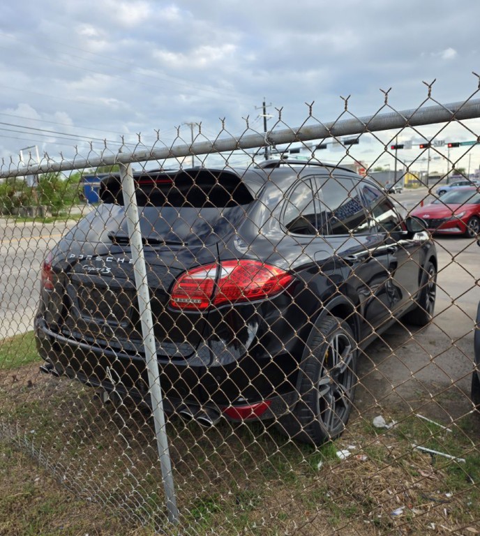 2013 Porsche Cayenne Image 4