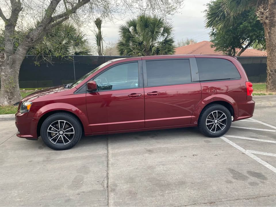 2019 Dodge Grand Caravan Image 2
