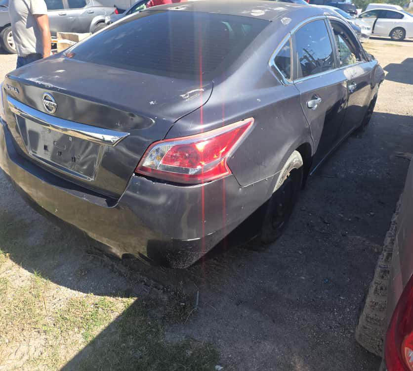 2013 Nissan Altima Image 2