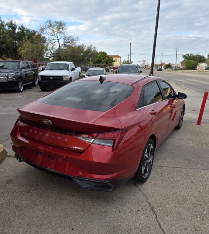 2022 Hyundai Elantra Image 11