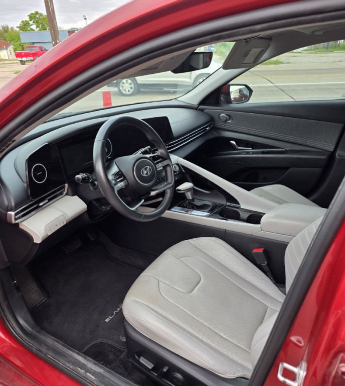 2022 Hyundai Elantra Image 13