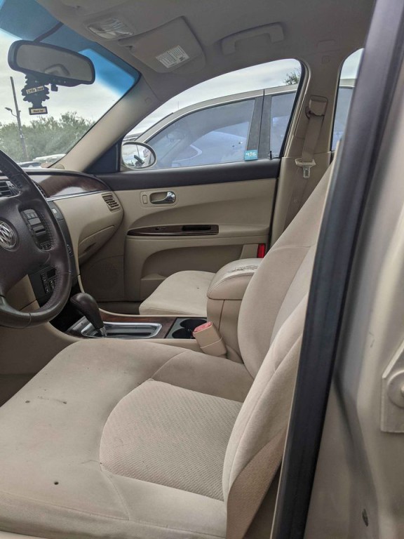 2008 Buick Lacrosse Image 5