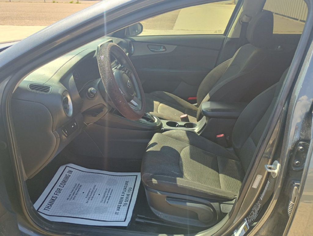 2021 Kia Forte Image 2