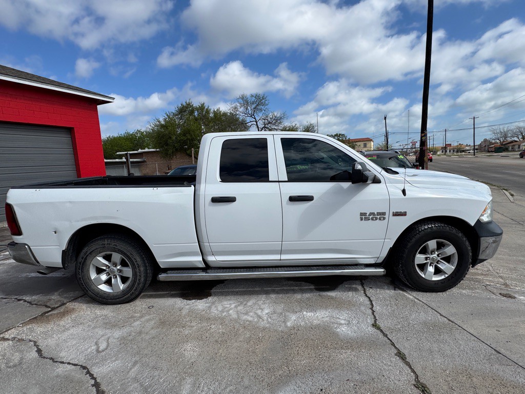2015 RAM 1500 Image 4