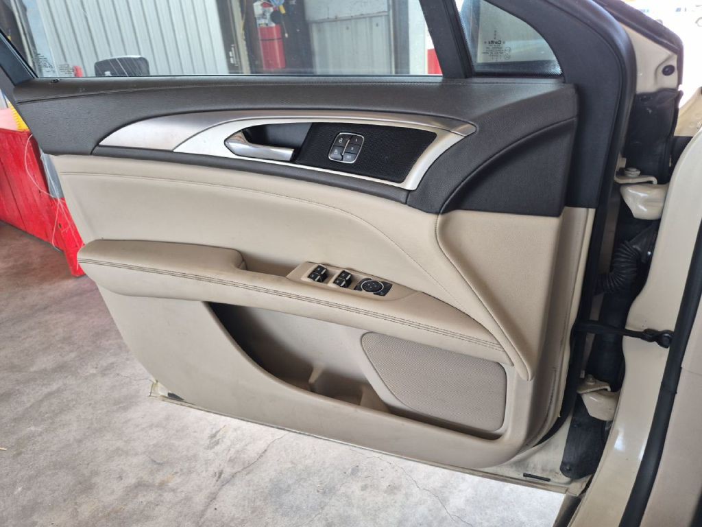 2018 Lincoln MKZ Image 9