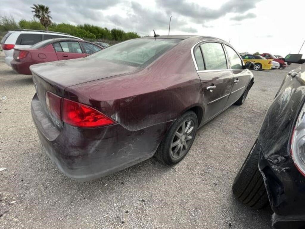 2007 Buick Lucerne Image 3