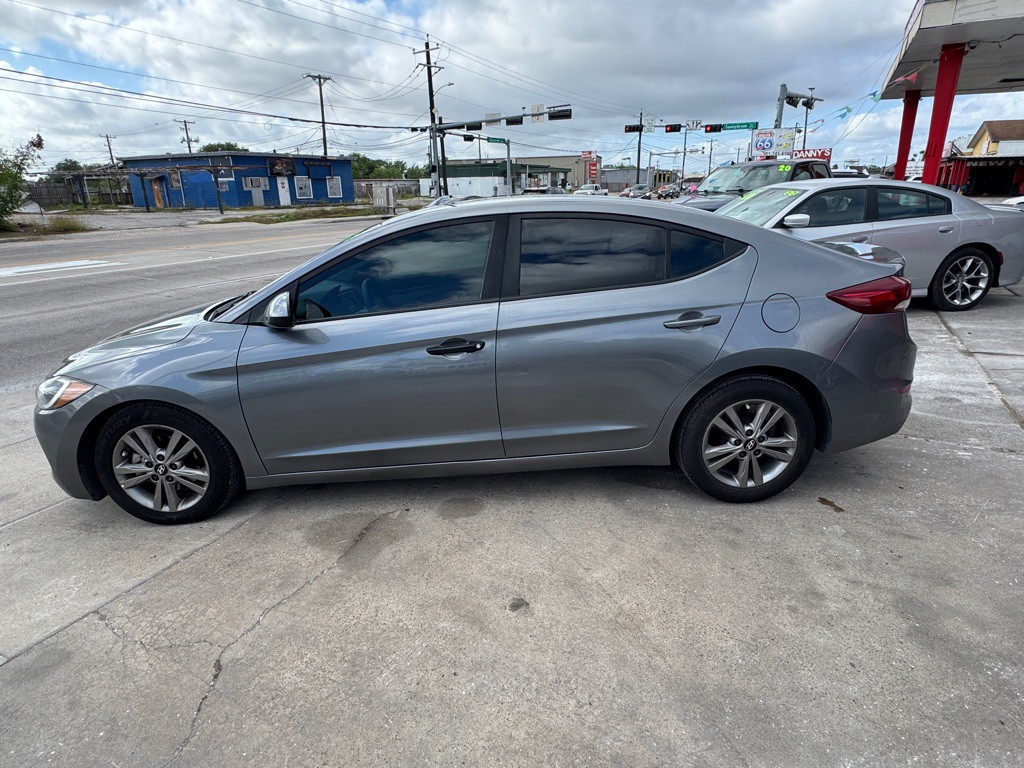 2018 Hyundai Elantra Image 8