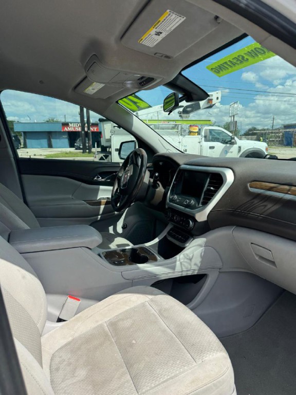 2020 GMC Acadia Image 6
