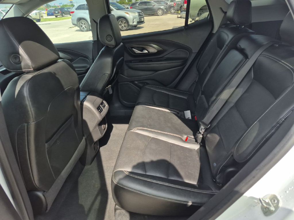2023 GMC Terrain Image 5