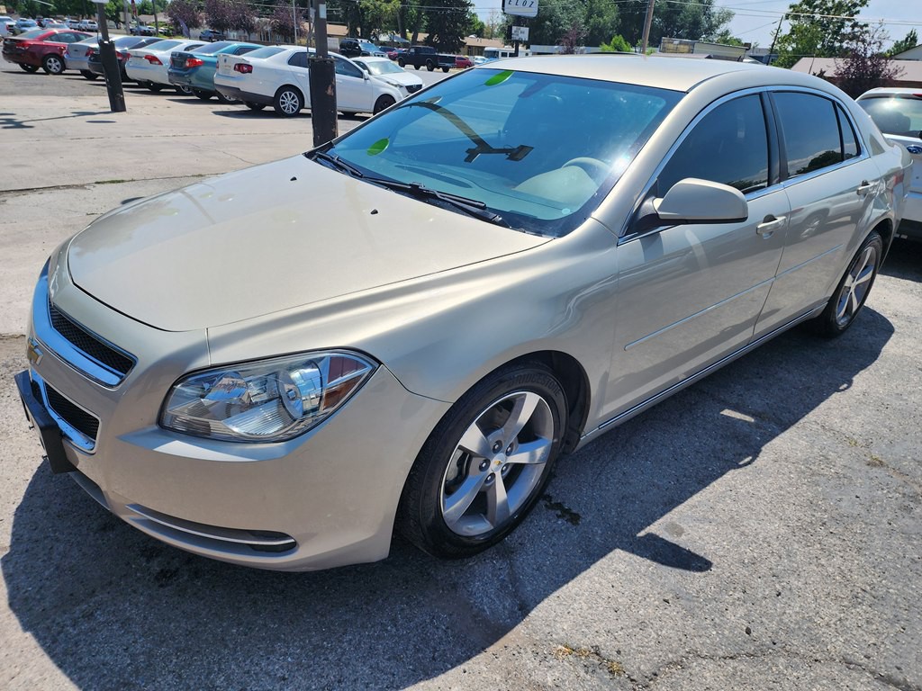 2011 Chevrolet Malibu Image 3