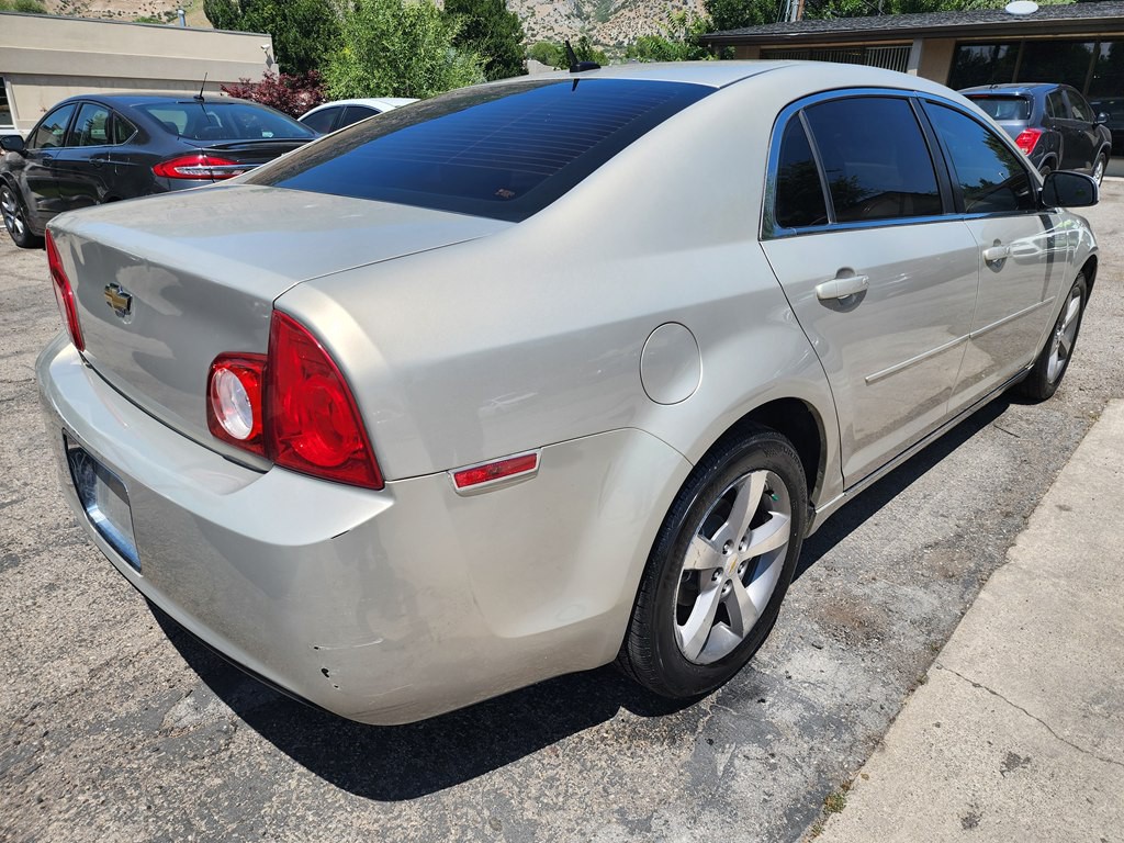 2011 Chevrolet Malibu Image 6
