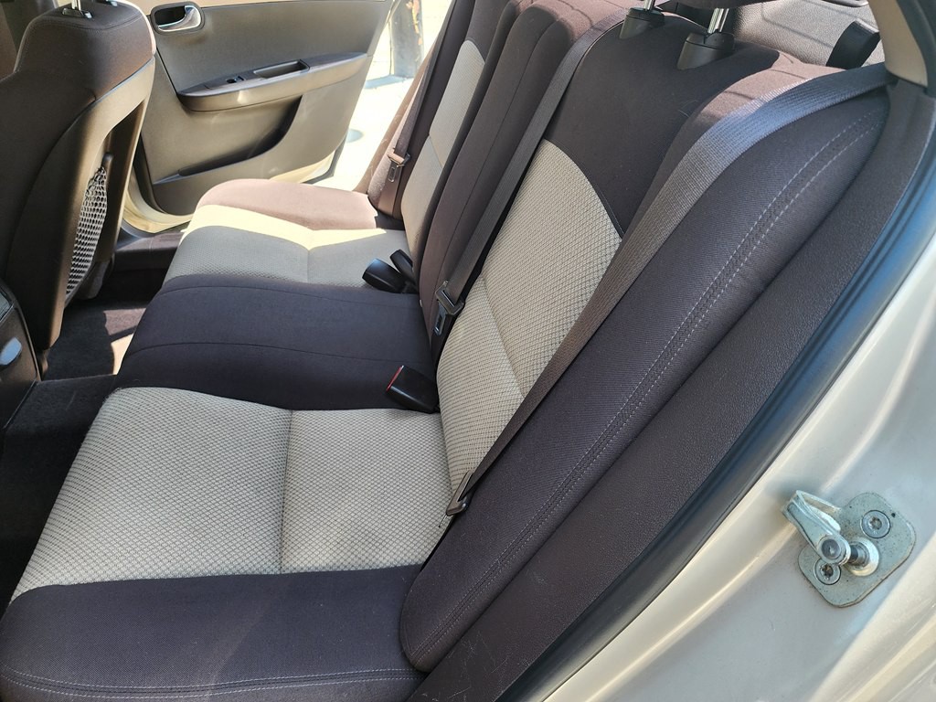 2011 Chevrolet Malibu Image 13