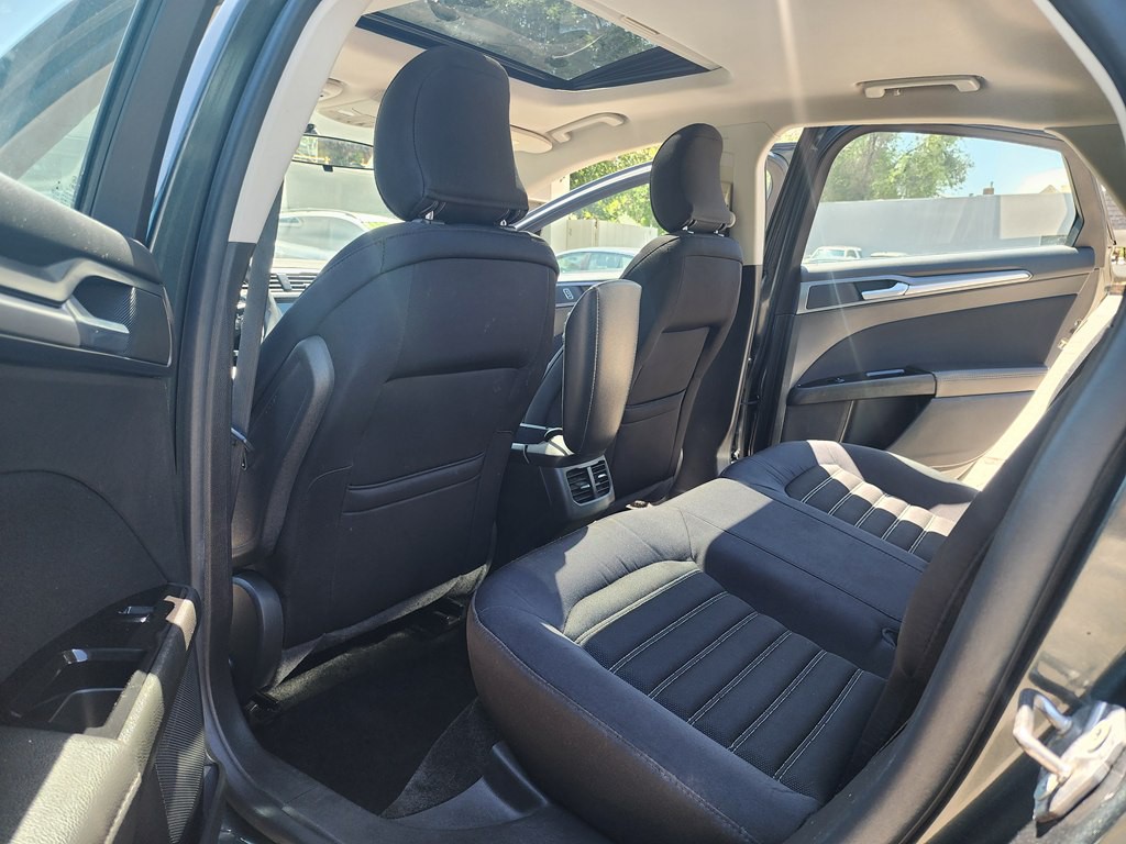 2015 Ford Fusion Image 18