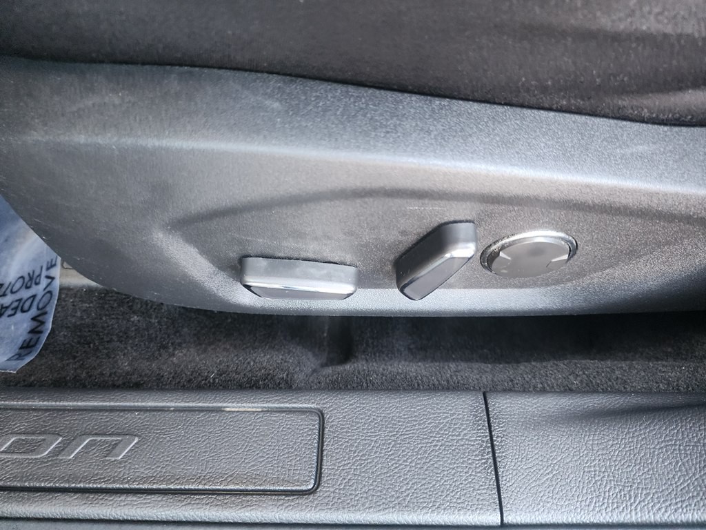 2015 Ford Fusion Image 28
