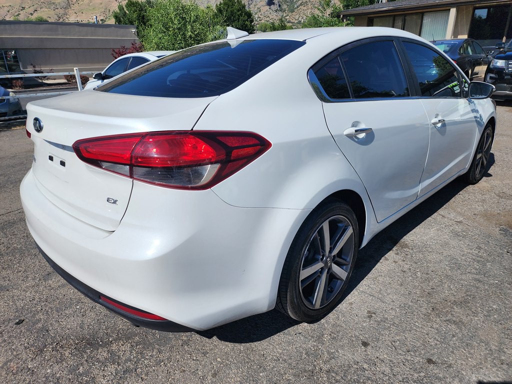 2017 Kia Forte Image 7