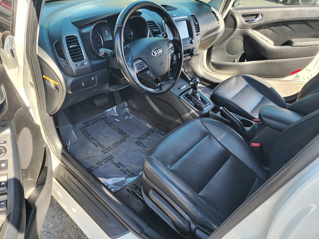 2017 Kia Forte Image 17