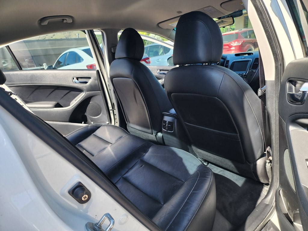 2017 Kia Forte Image 19