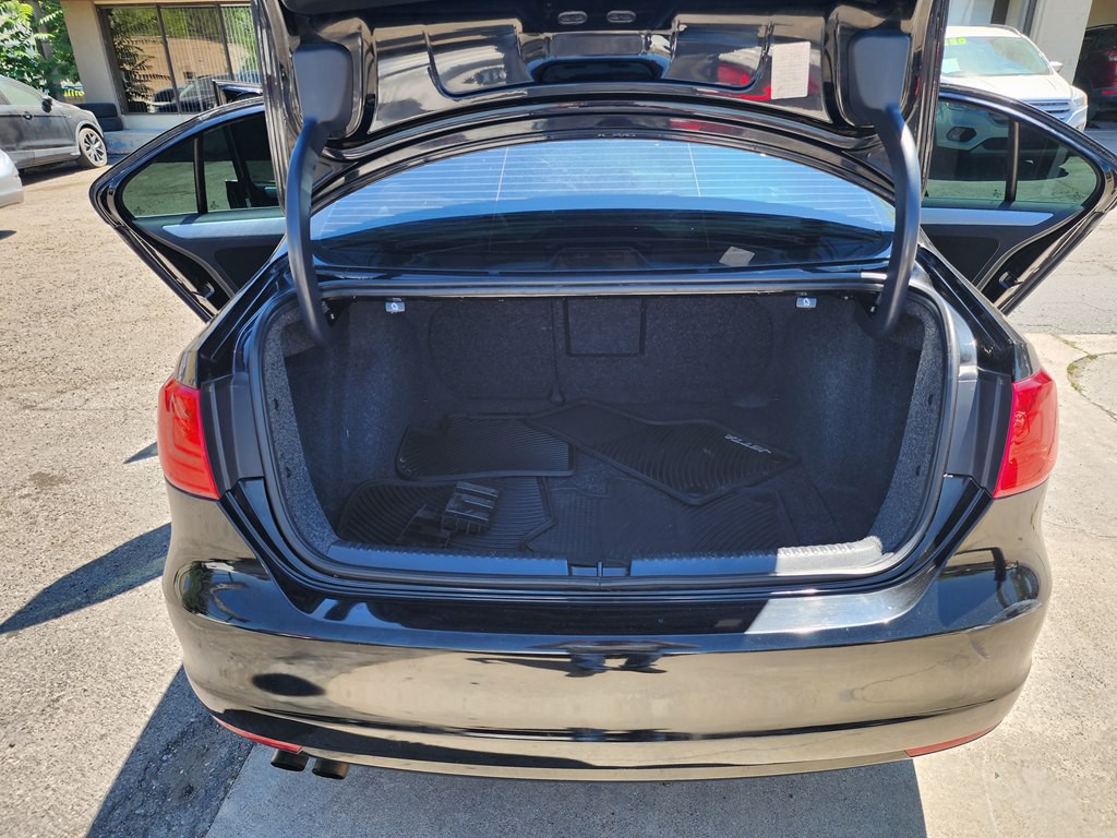 2013 Volkswagen Jetta Image 9