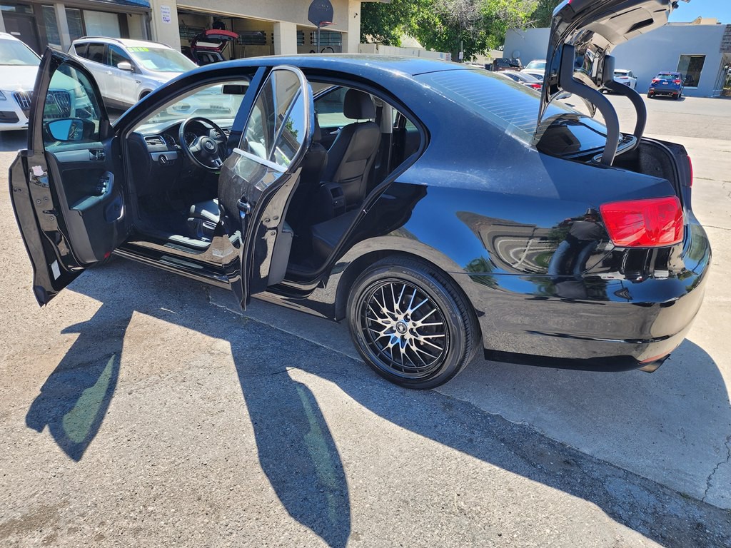 2013 Volkswagen Jetta Image 10