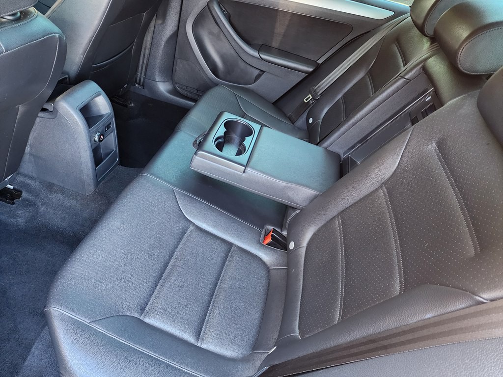 2013 Volkswagen Jetta Image 15
