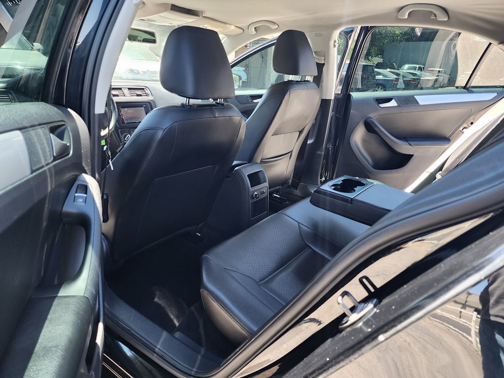 2013 Volkswagen Jetta Image 17