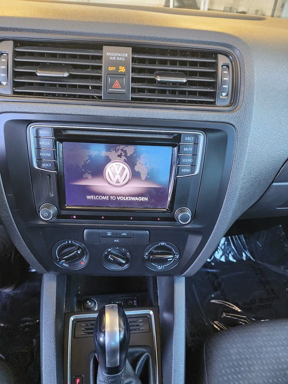 2016 Volkswagen Jetta Image 19