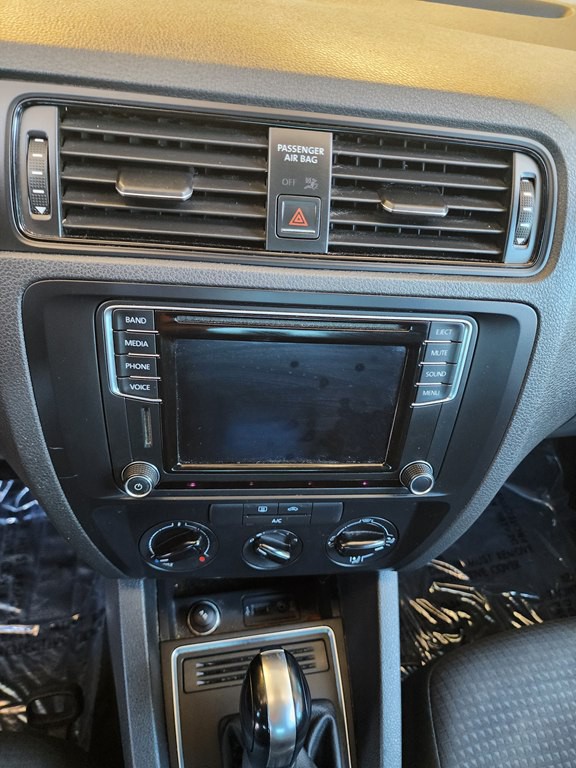 2016 Volkswagen Jetta Image 21