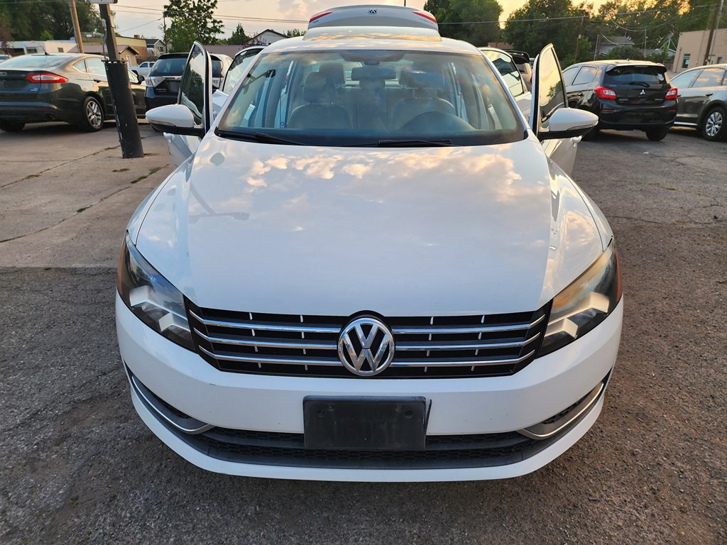 2012 Volkswagen Passat Image 3