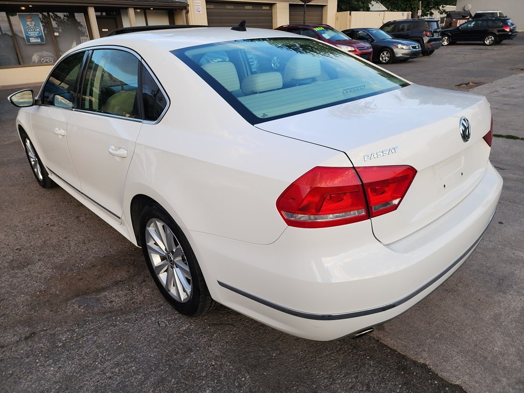 2012 Volkswagen Passat Image 5