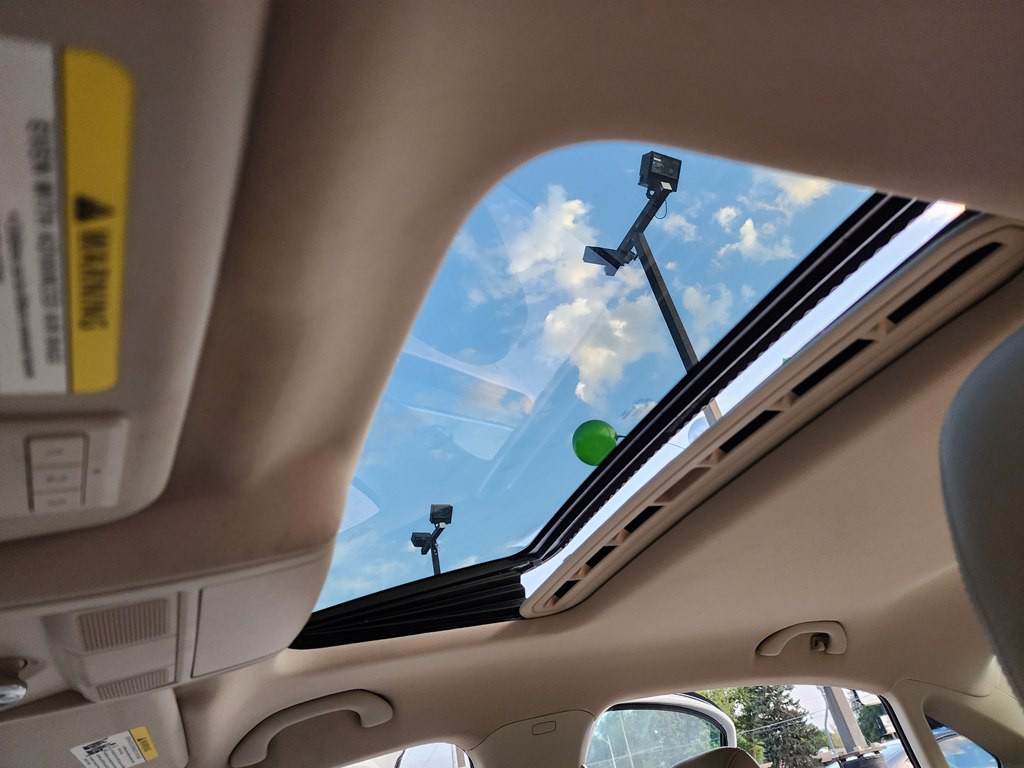 2012 Volkswagen Passat Image 12