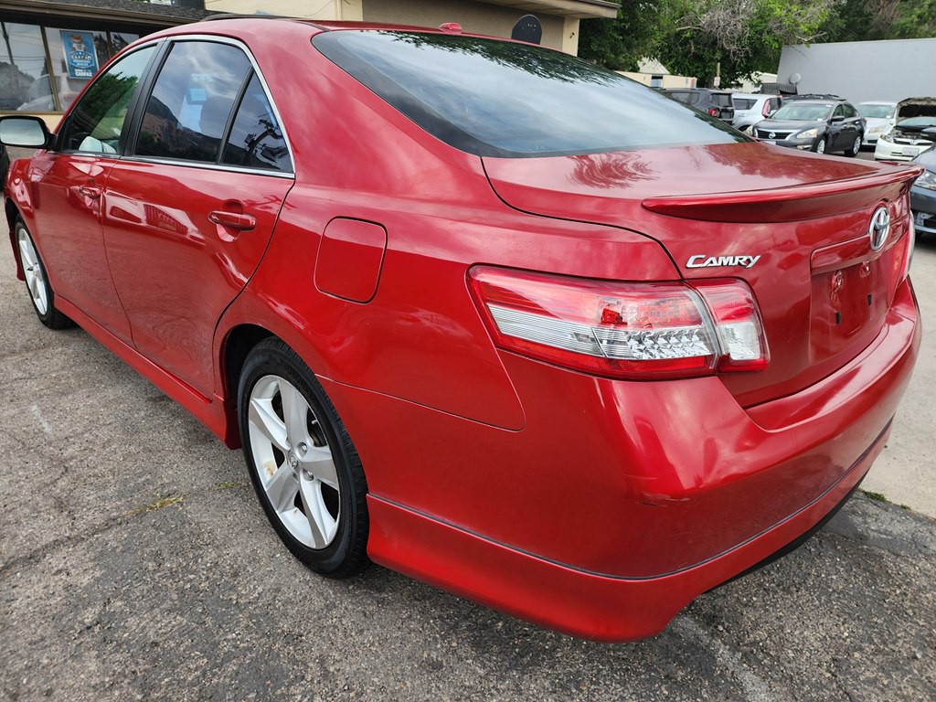 2011 Toyota Camry Image 4