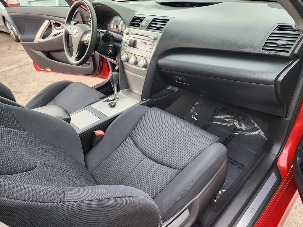 2011 Toyota Camry Image 13