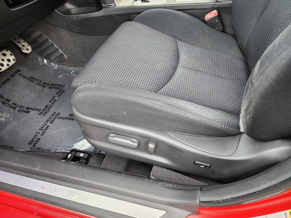 2011 Toyota Camry Image 14