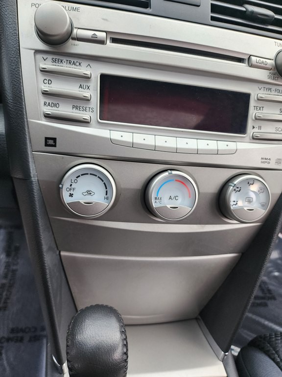 2011 Toyota Camry Image 22