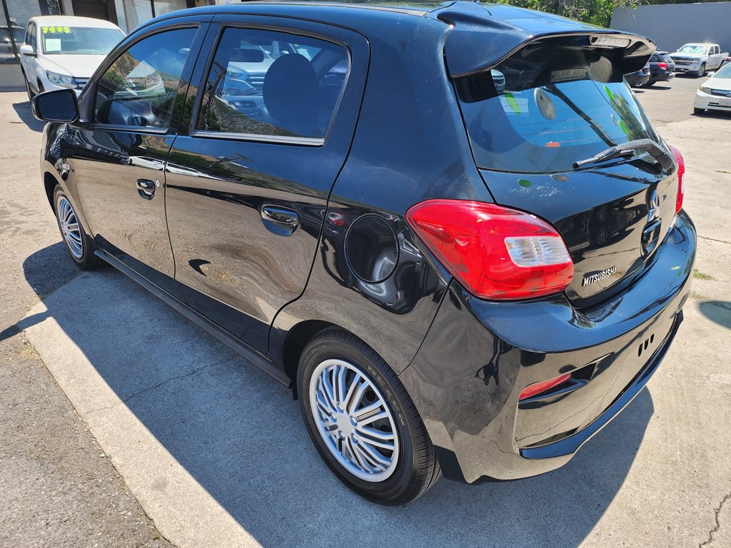 2017 Mitsubishi Mirage Image 7