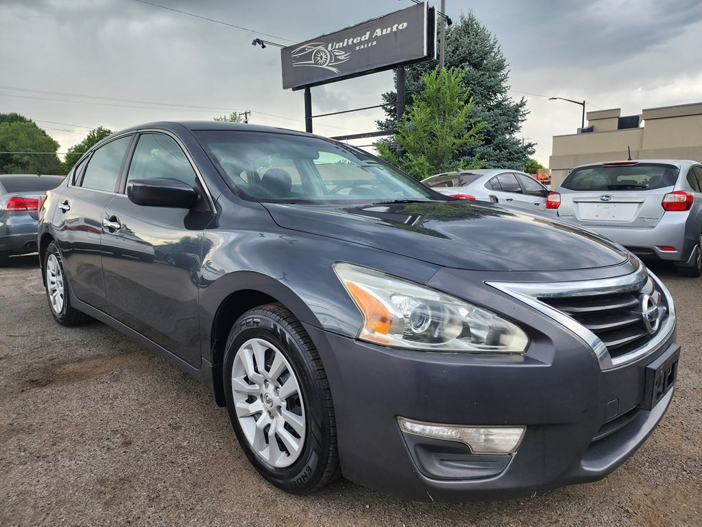 2013 Nissan Altima Image 1