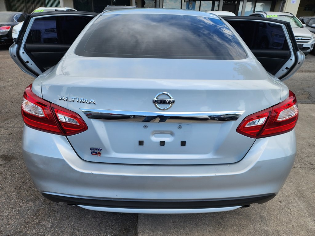 2016 Nissan Altima Image 6