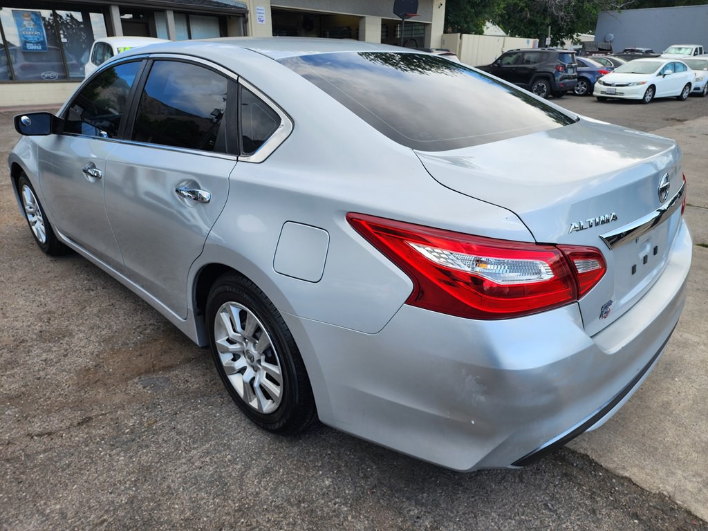 2016 Nissan Altima Image 7