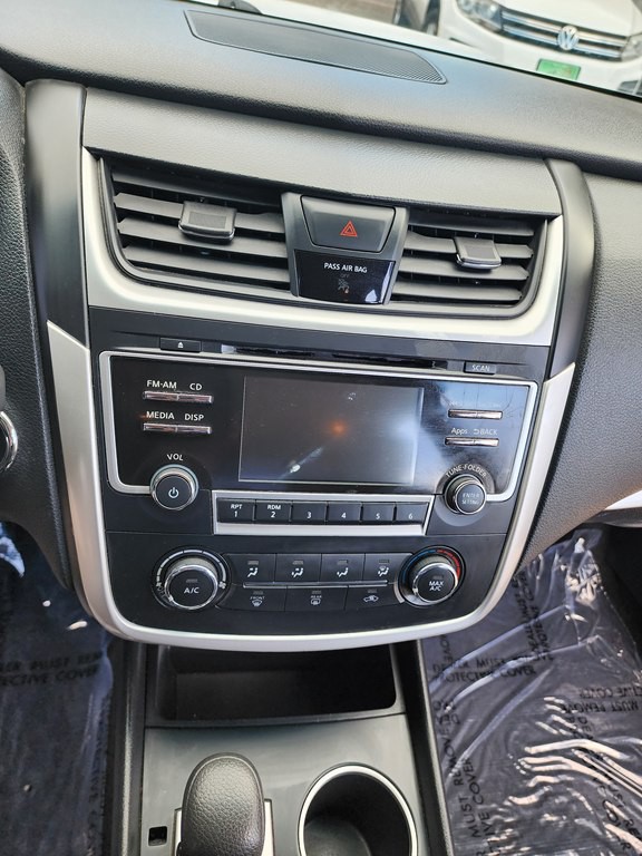 2016 Nissan Altima Image 21