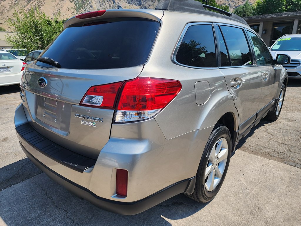 2014 Subaru Outback Image 5
